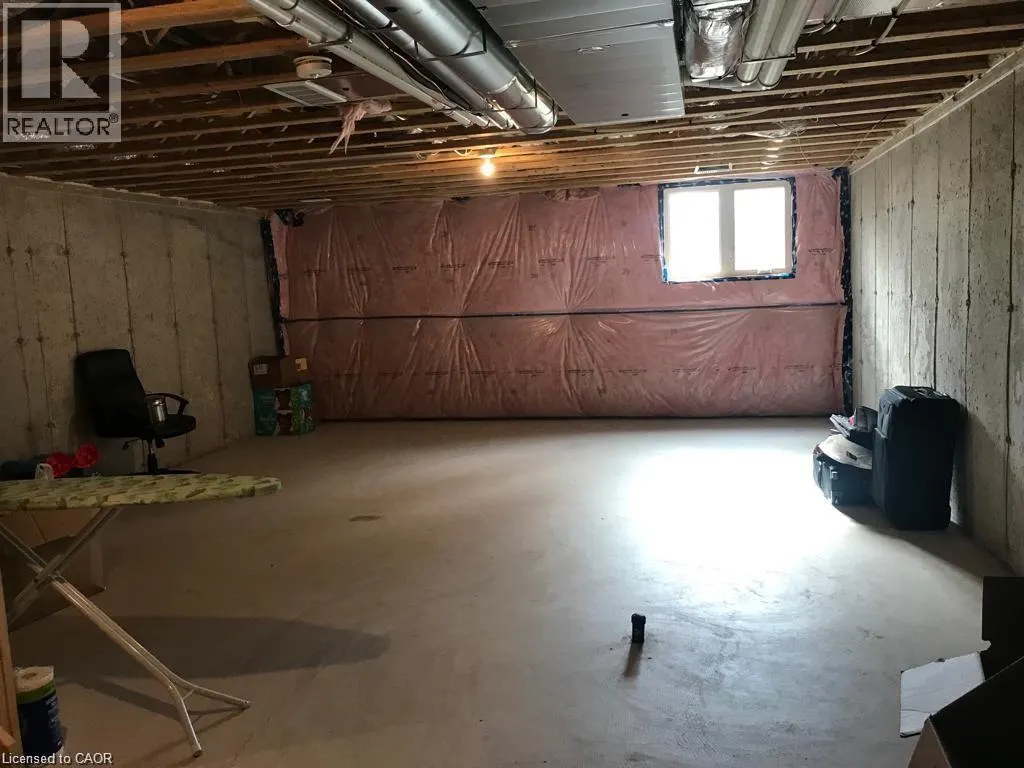 135 HARDCASTLE Drive Unit# 7, #7