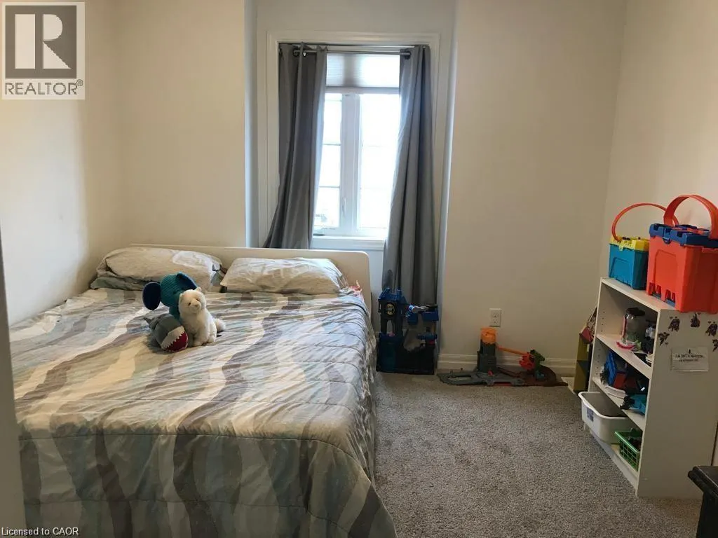 135 HARDCASTLE Drive Unit# 7, #7
