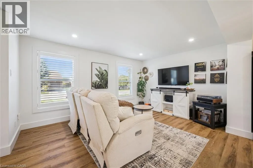 262 GRAND RIDGE Drive