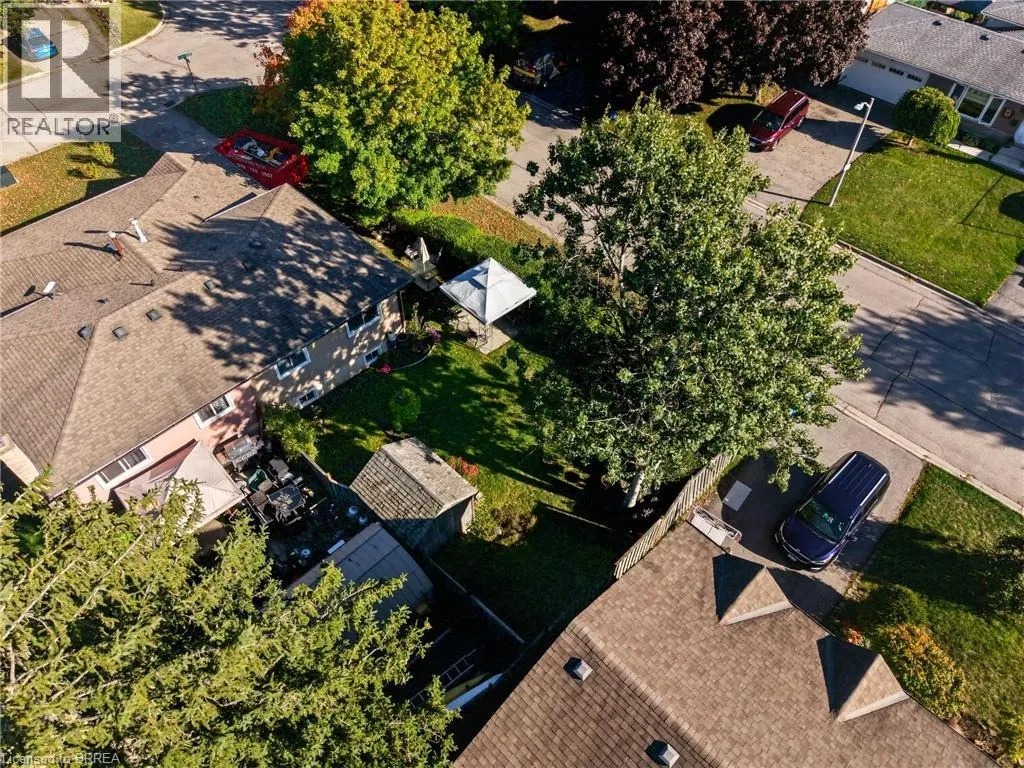 45 MAPLE Crescent