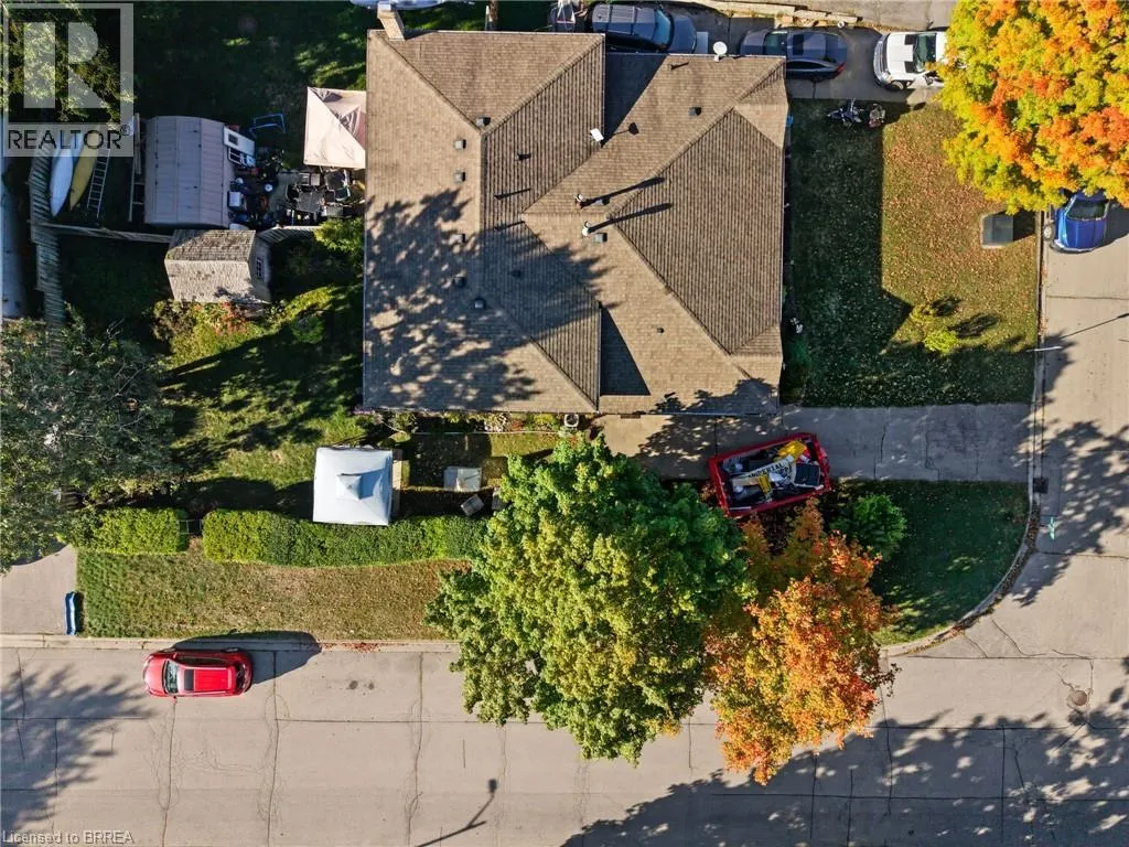 45 MAPLE Crescent