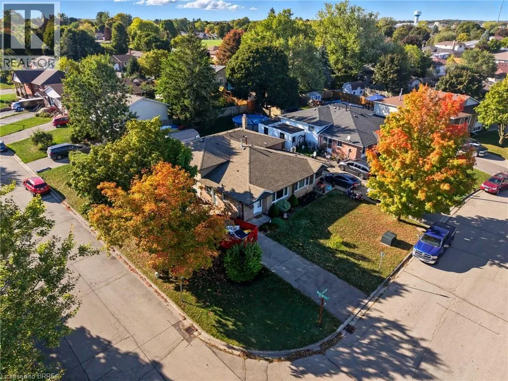 45 MAPLE Crescent