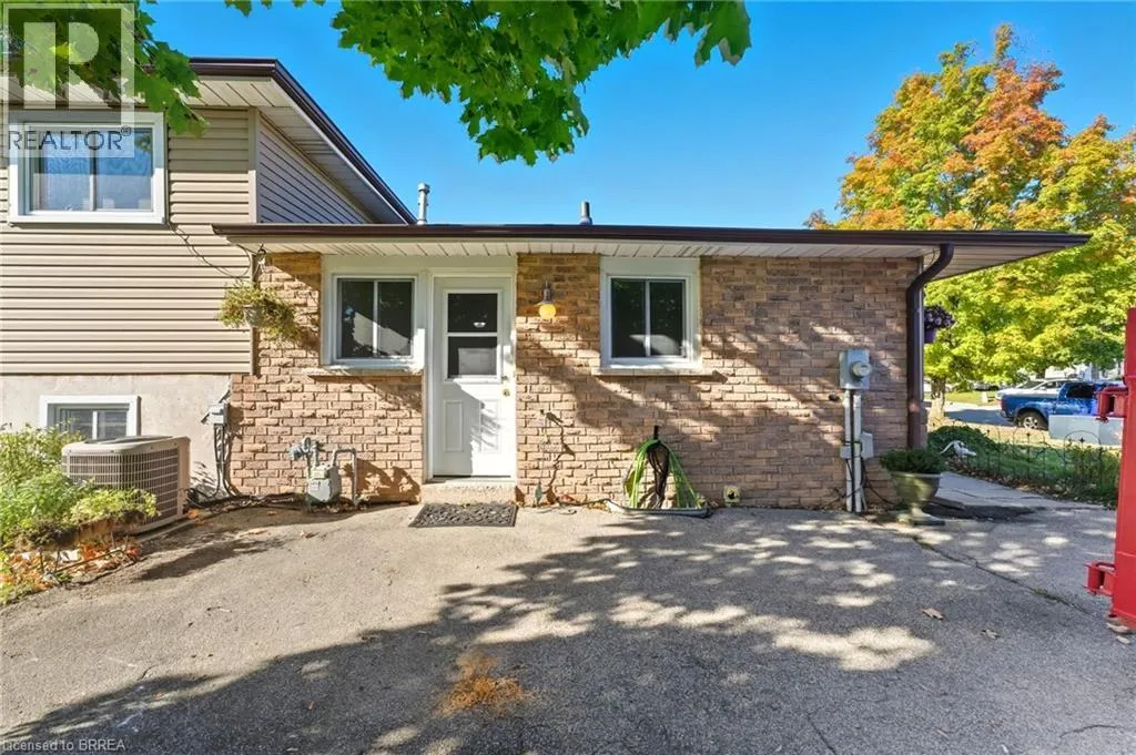 45 MAPLE Crescent