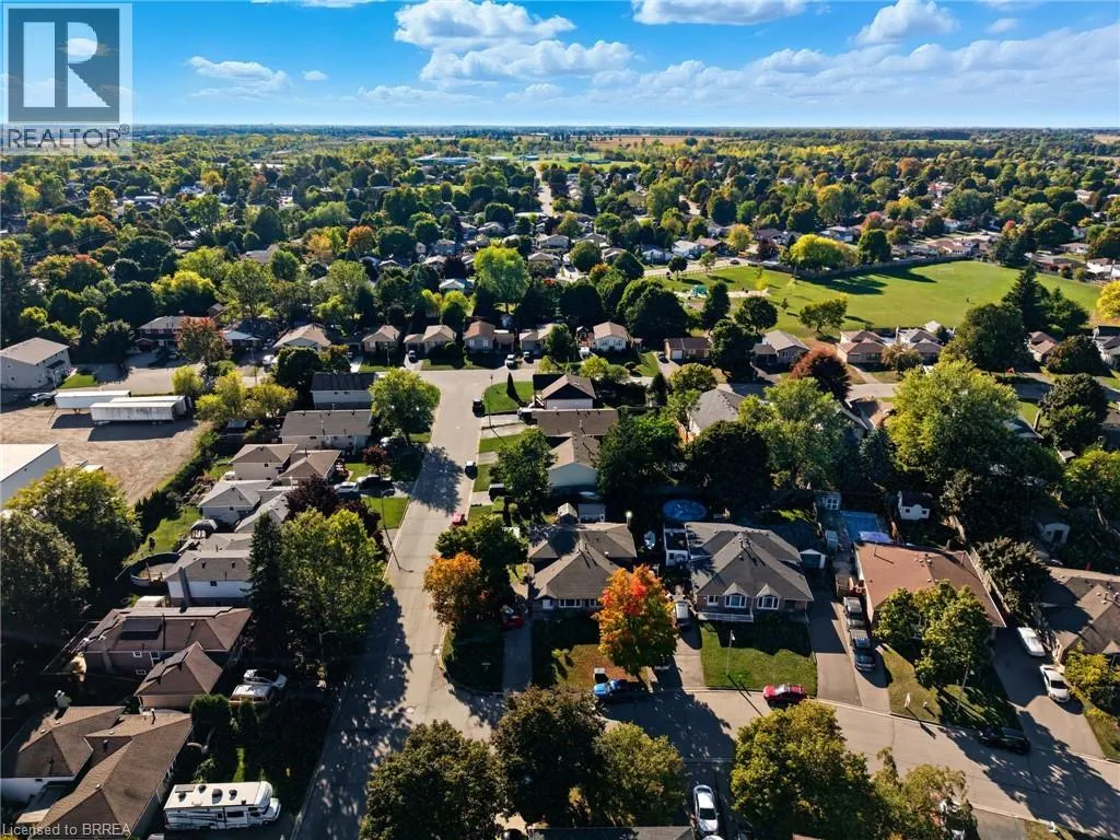 45 MAPLE Crescent