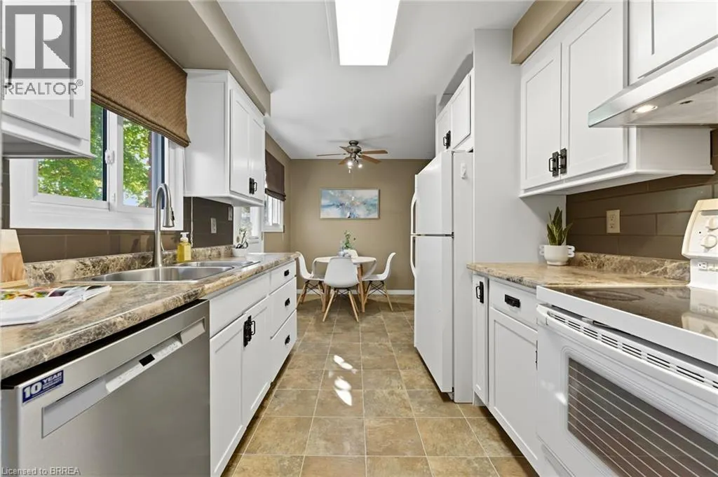 45 MAPLE Crescent