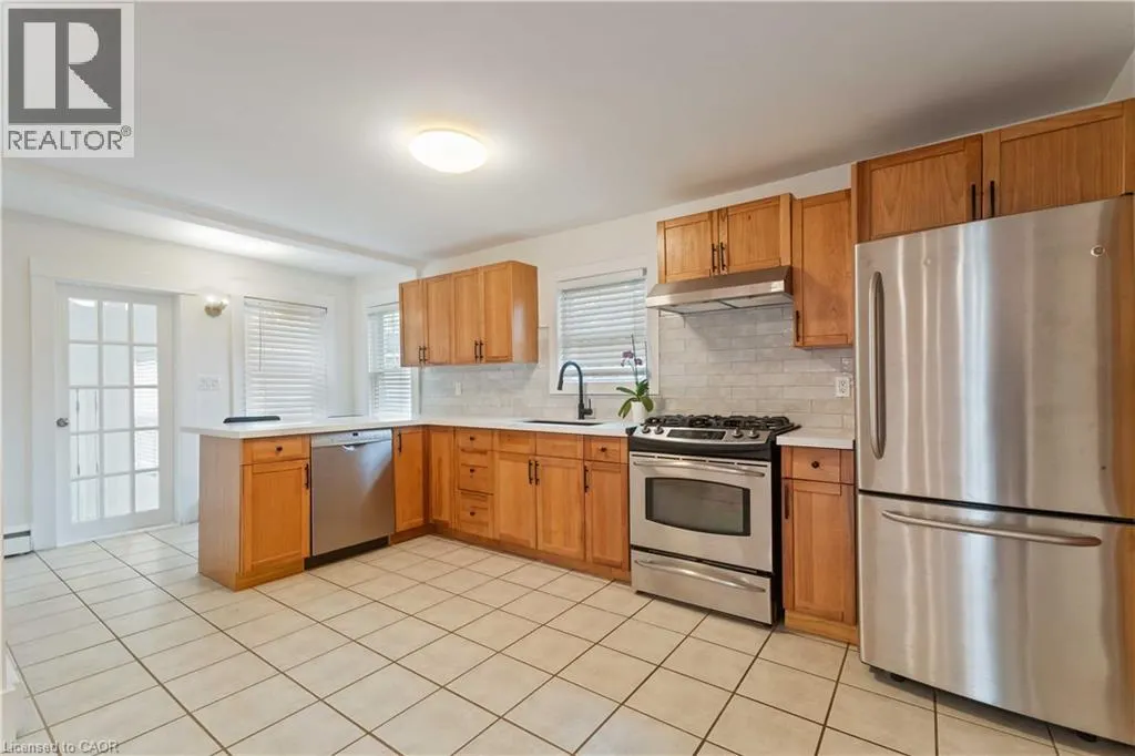 543 VINE Street