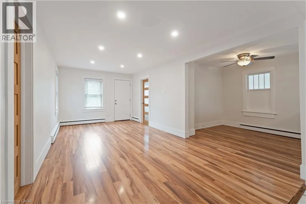 543 VINE Street