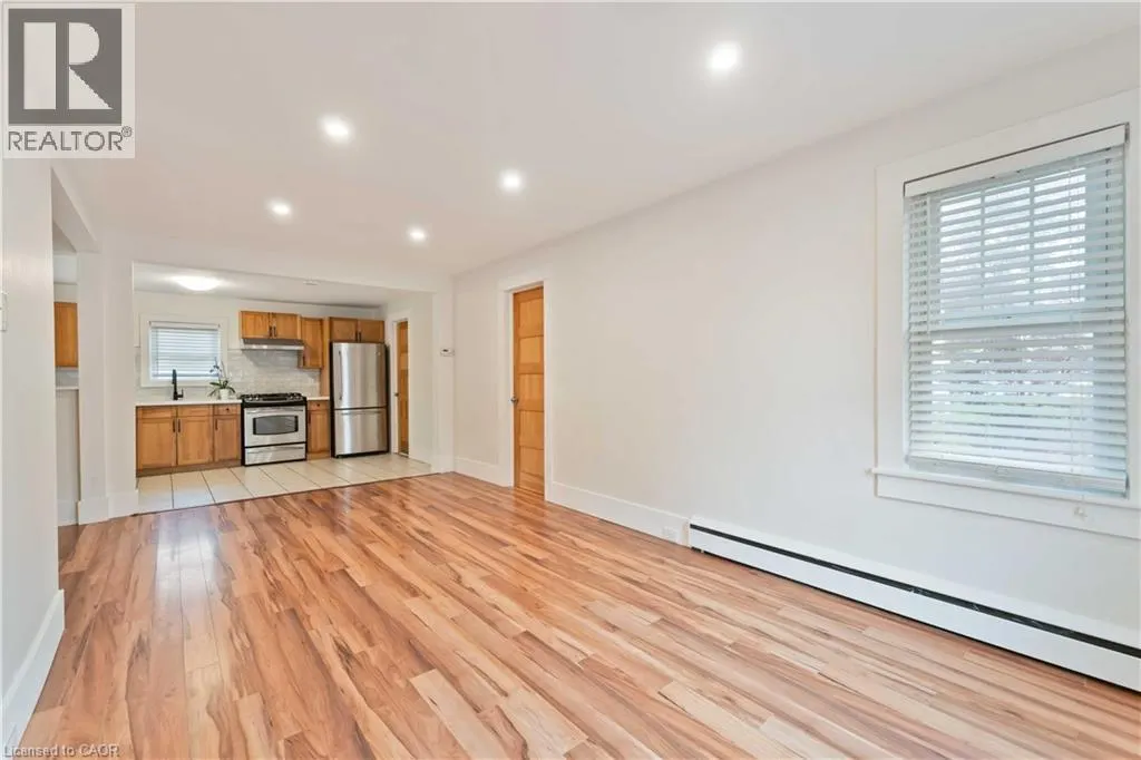 543 VINE Street