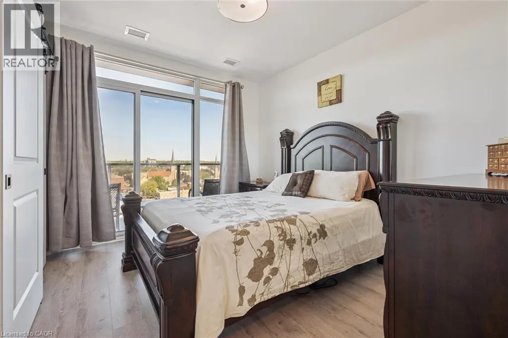 15 GLEBE Street Unit# 902, #902