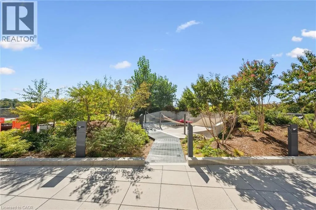 15 GLEBE Street Unit# 902, #902