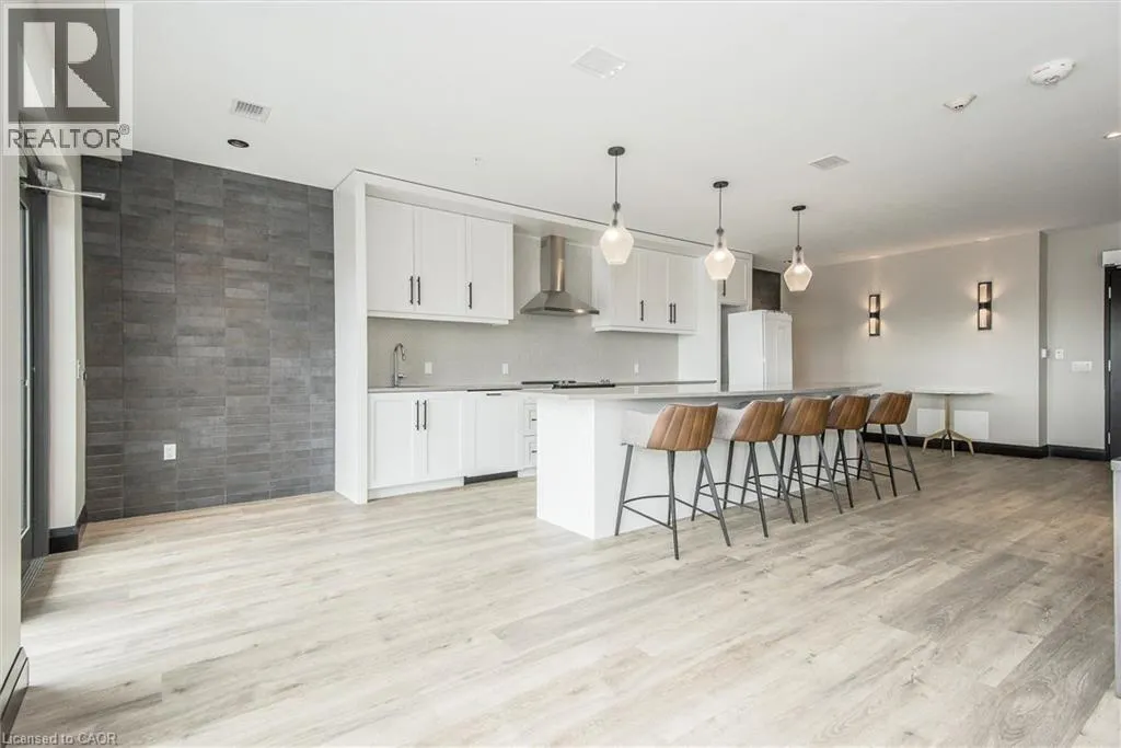 15 GLEBE Street Unit# 902, #902