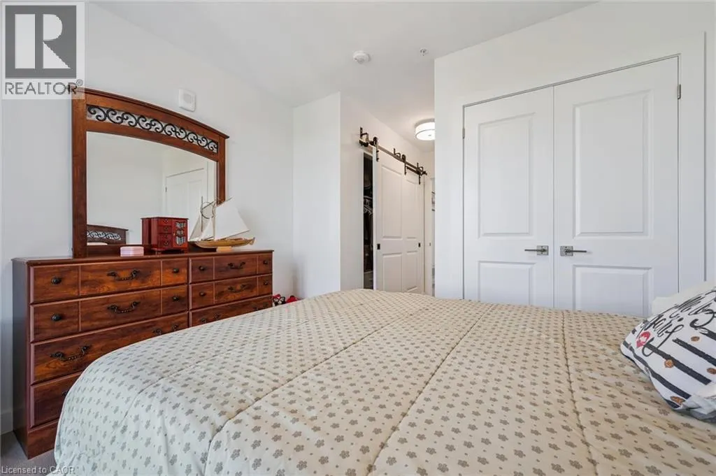 15 GLEBE Street Unit# 902, #902