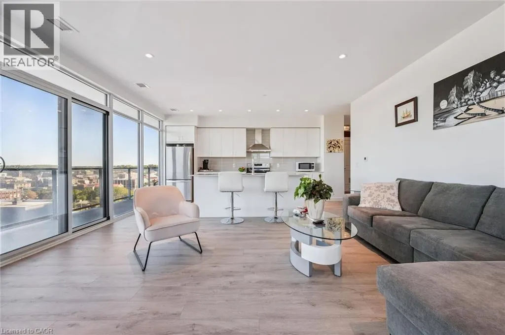 15 GLEBE Street Unit# 902, #902