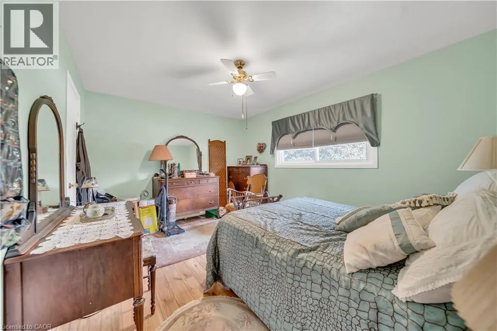13 GILSTON Parkway