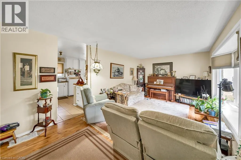 13 GILSTON Parkway
