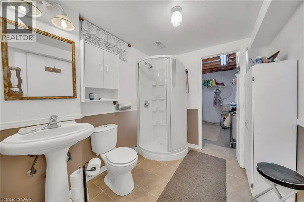 13 GILSTON Parkway