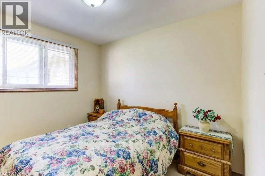 582 SKYLARK Road