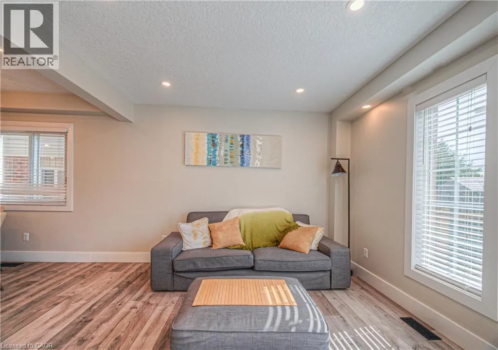 220 SIENNA Crescent