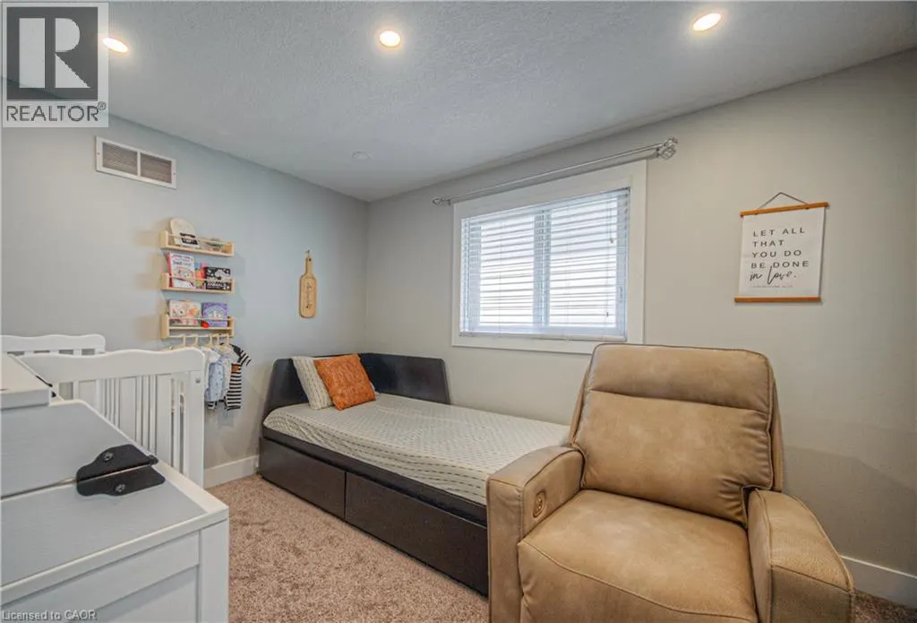 220 SIENNA Crescent