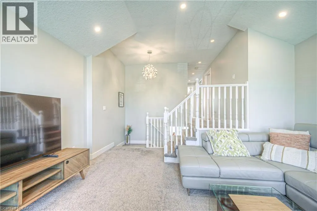 220 SIENNA Crescent