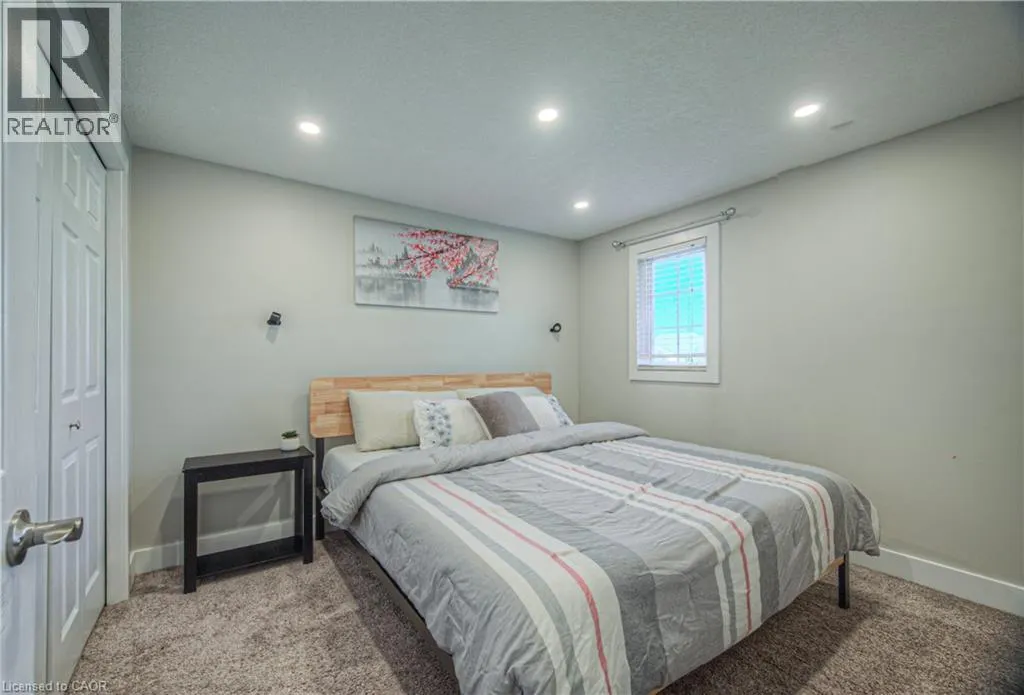 220 SIENNA Crescent