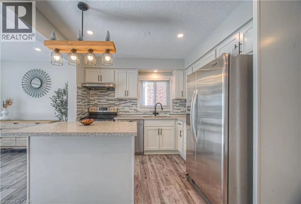 220 SIENNA Crescent