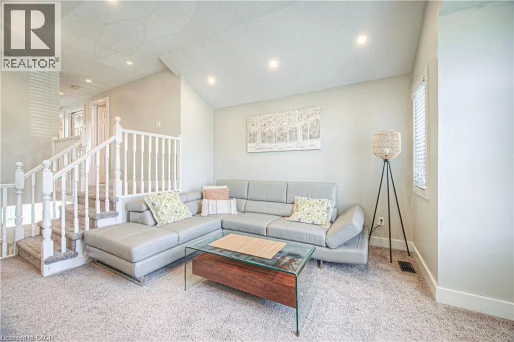 220 SIENNA Crescent