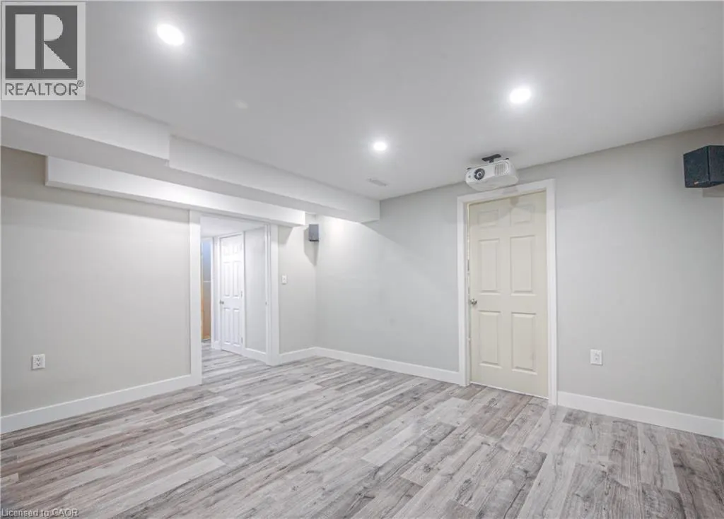 220 SIENNA Crescent