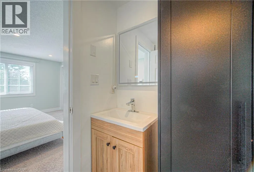 220 SIENNA Crescent