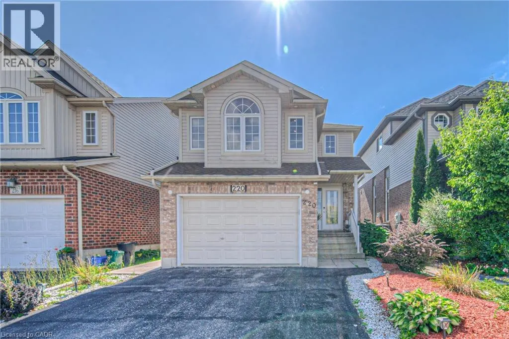 220 SIENNA Crescent