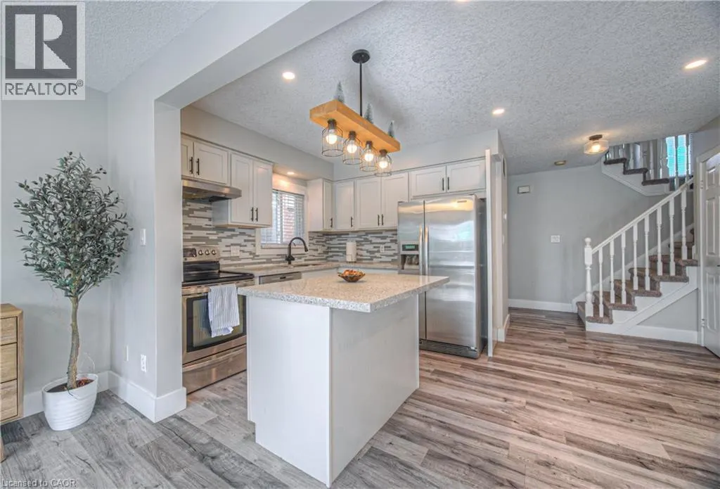 220 SIENNA Crescent