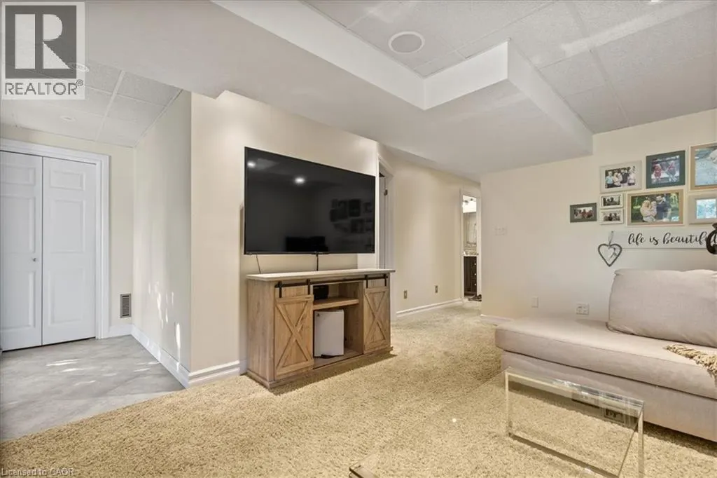 476 HIDDEN CREEK Drive