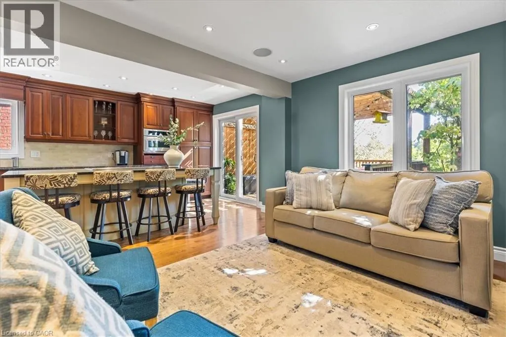 476 HIDDEN CREEK Drive