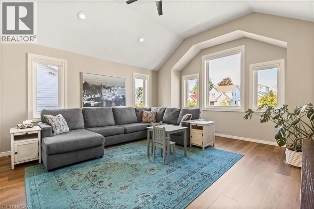476 HIDDEN CREEK Drive