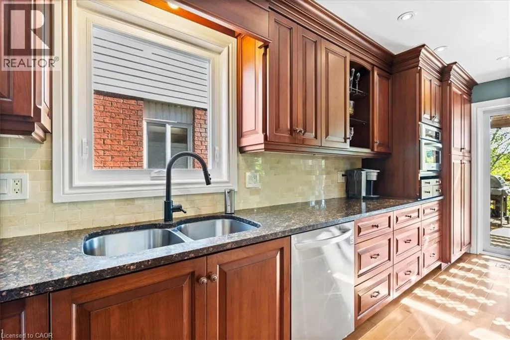 476 HIDDEN CREEK Drive