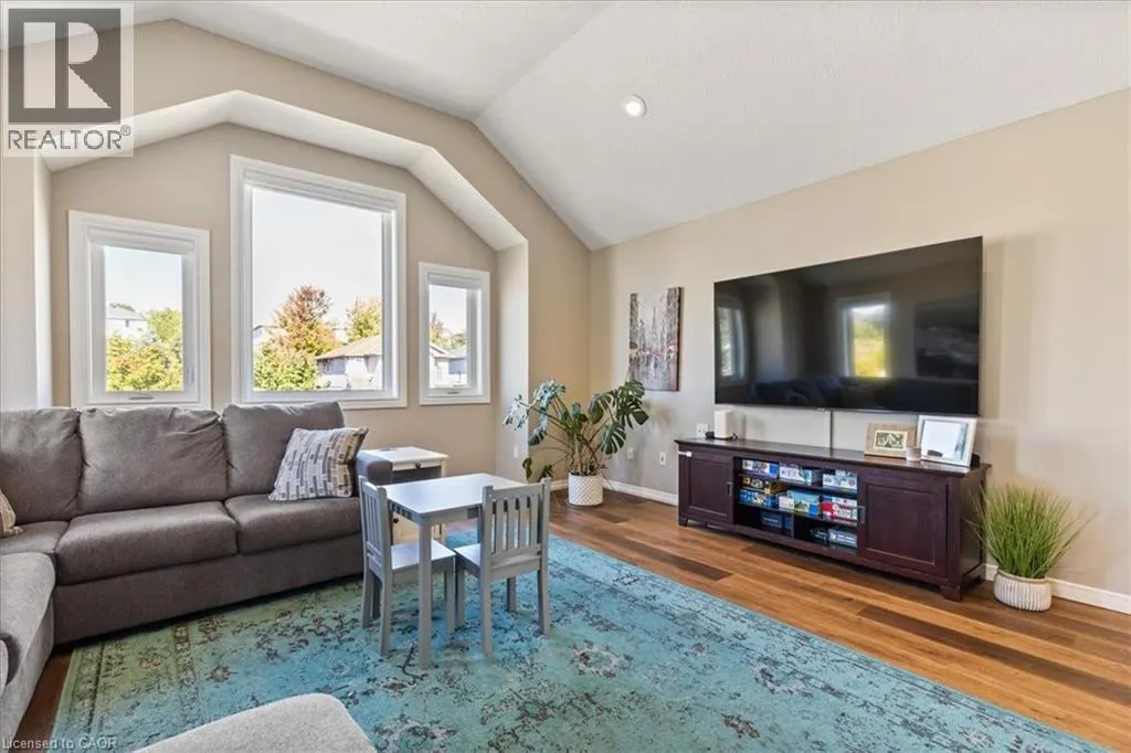 476 HIDDEN CREEK Drive