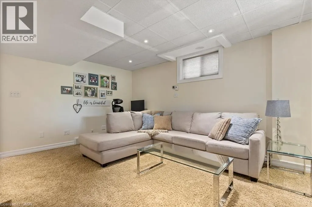 476 HIDDEN CREEK Drive