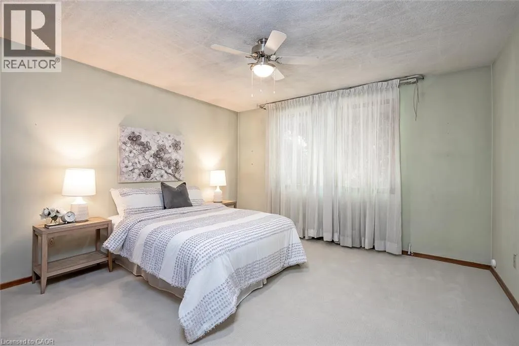 3 WHITE OAKS Avenue