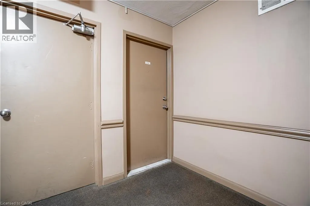 141 CATHARINE Street Unit# 204, #204