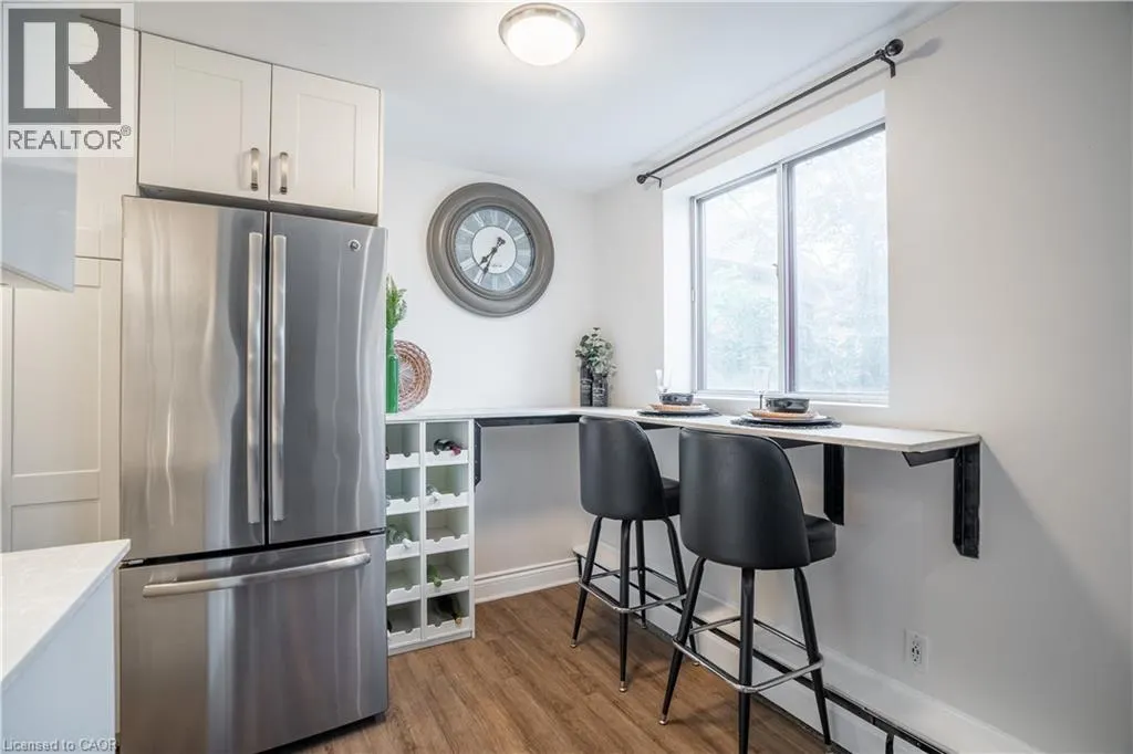 141 CATHARINE Street Unit# 204, #204
