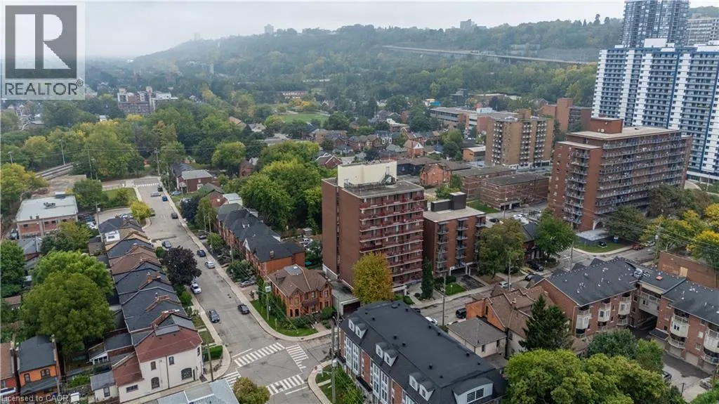 141 CATHARINE Street Unit# 204, #204