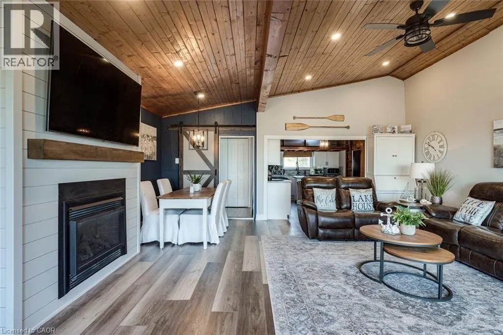 71 LAKESHORE Road