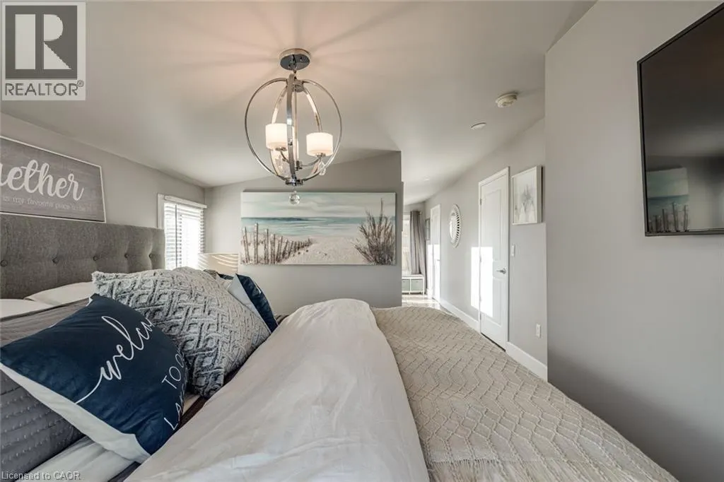 71 LAKESHORE Road
