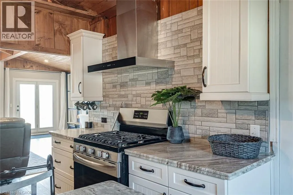 71 LAKESHORE Road
