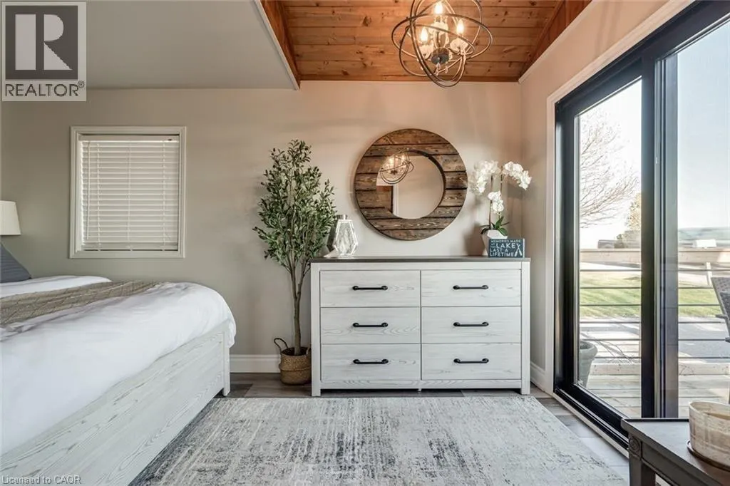 71 LAKESHORE Road