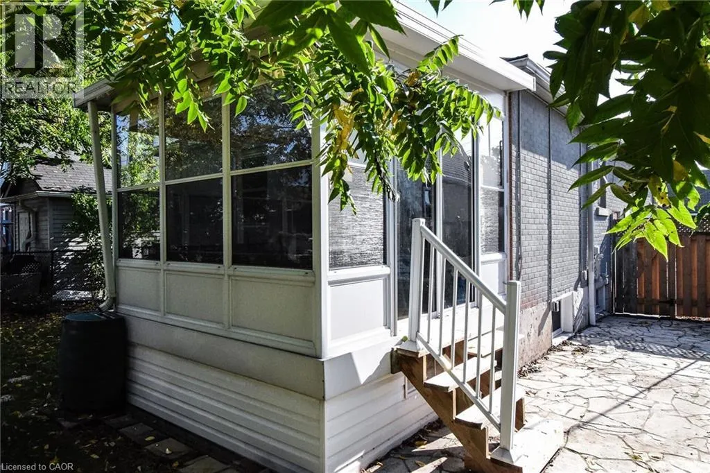176 EAST 43RD Street