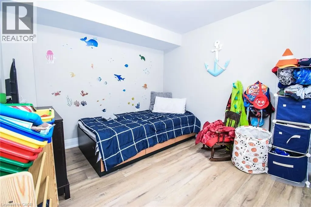 176 EAST 43RD Street