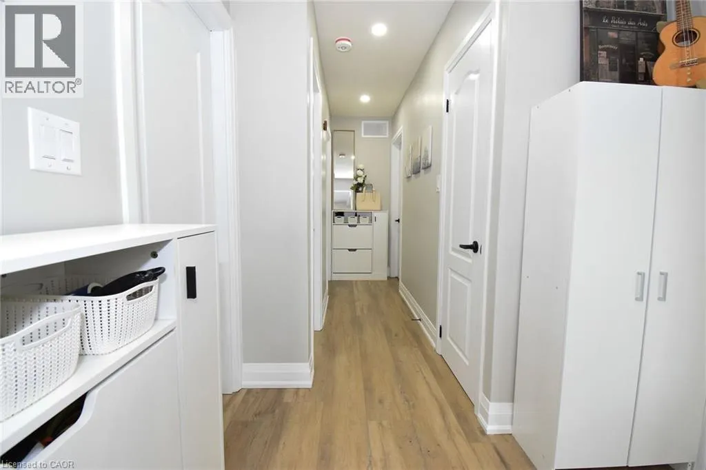176 EAST 43RD Street
