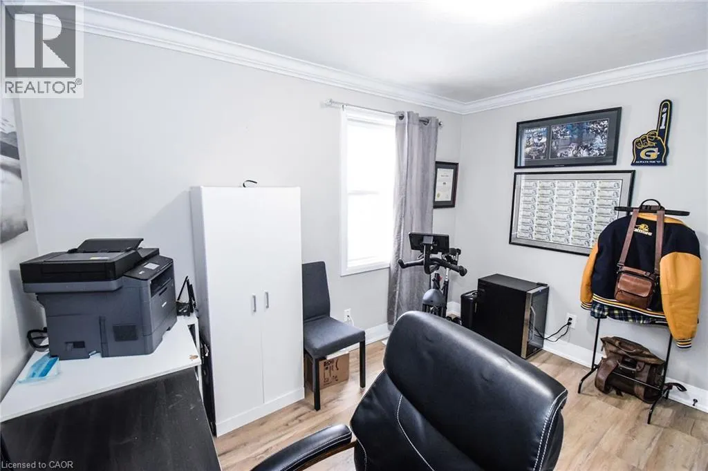 176 EAST 43RD Street