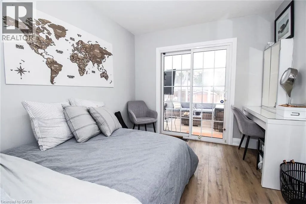 176 EAST 43RD Street